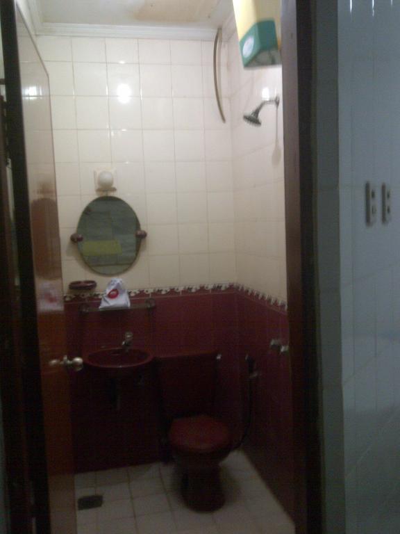 Hotel Pinangsia Jakarta Exteriör bild